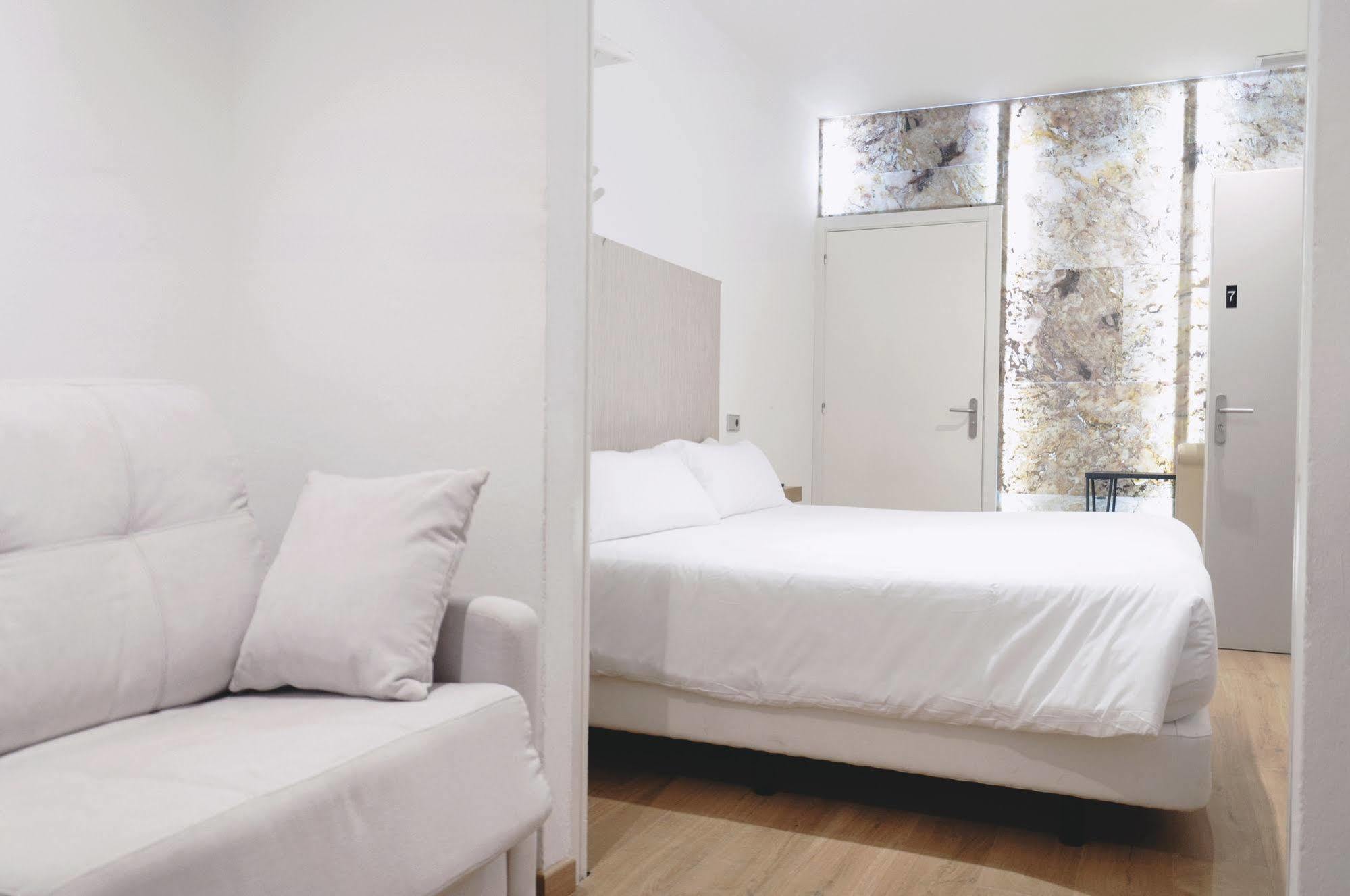 Cosmopolitan Boutique Rambla Hotell Barcelona Eksteriør bilde